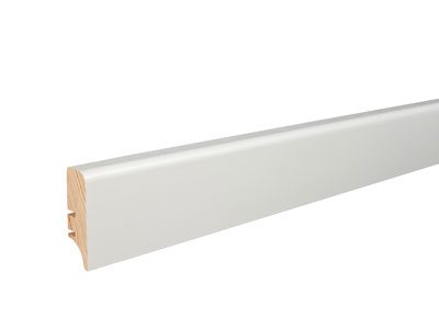 Biela PW46  - drevená soklová lišta dĺžka 2,2 m, výška 46mm, cena za 1ks